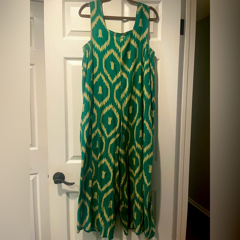 Pure Linen jumpsuit made in Italy. Perfect condition.